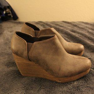 brown Dr. Scholl's booties